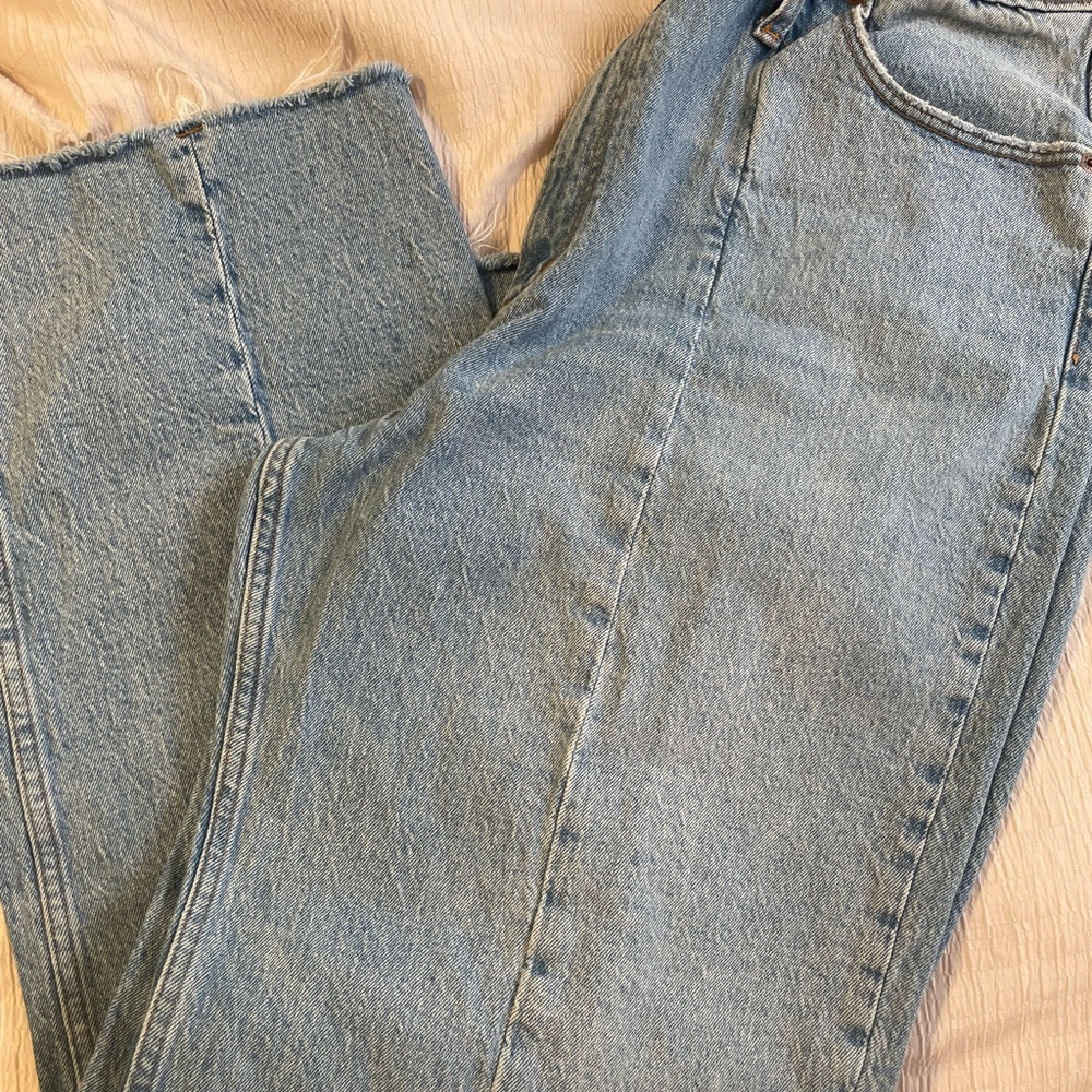 Abercrombie & Fitch high rise 90s relaxed jean size 33short